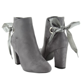 Wide heel boots with a ribbon gray la01p grey 1