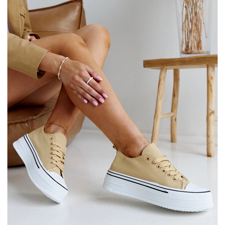 Dark beige sneakers with a thick Bahira sole 1