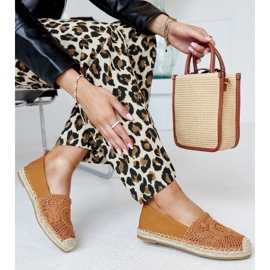 Brown espadrilles with Kalba embroidery 1