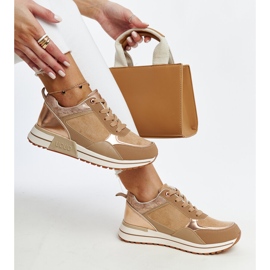 Brown sneakers on the Kerttu platform 1