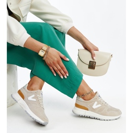 Beige sneakers with a thicker Olonio sole 1