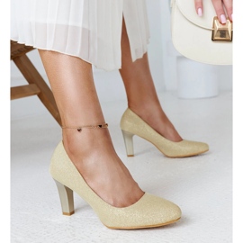 Gold shiny pumps with Antibies leather insole golden 1