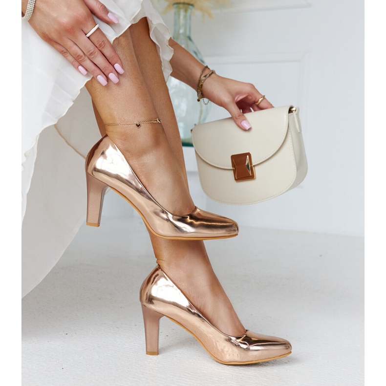 Gold high-heeled pumps with Vélizy leather insole golden 2