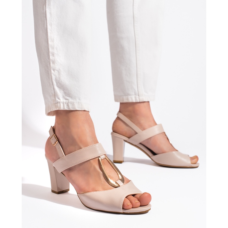 Goodin Ladies' beige sandals on the post 1