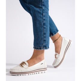 Goodin Openwork white loafers on the platform 1