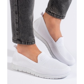 Slip on white sneakers 1 Slip on white sneakers 1