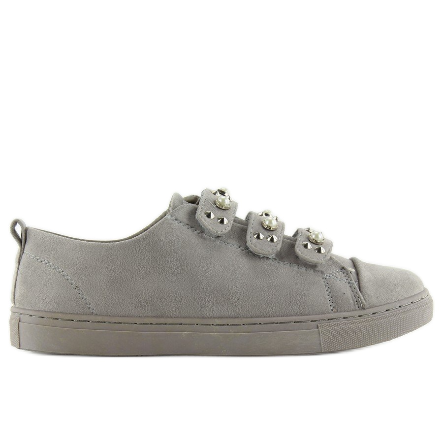 sneakers with pearls on them