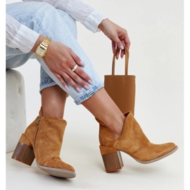 Brown ankle boots with a cut-out block from Brankka 1