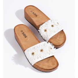 Women's suede slippers with flowers, white 1