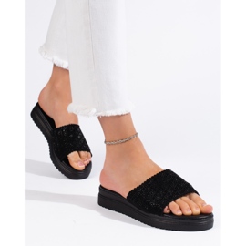 Black women's platform flip-flops 2