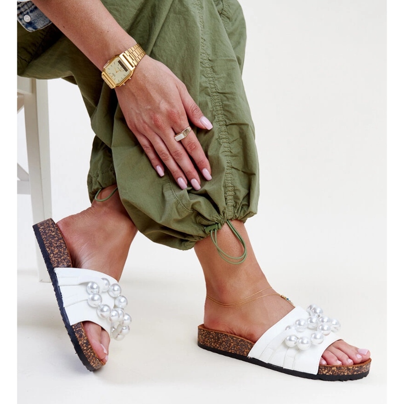 White flip-flops with a cork sole with Zlatna beads 1