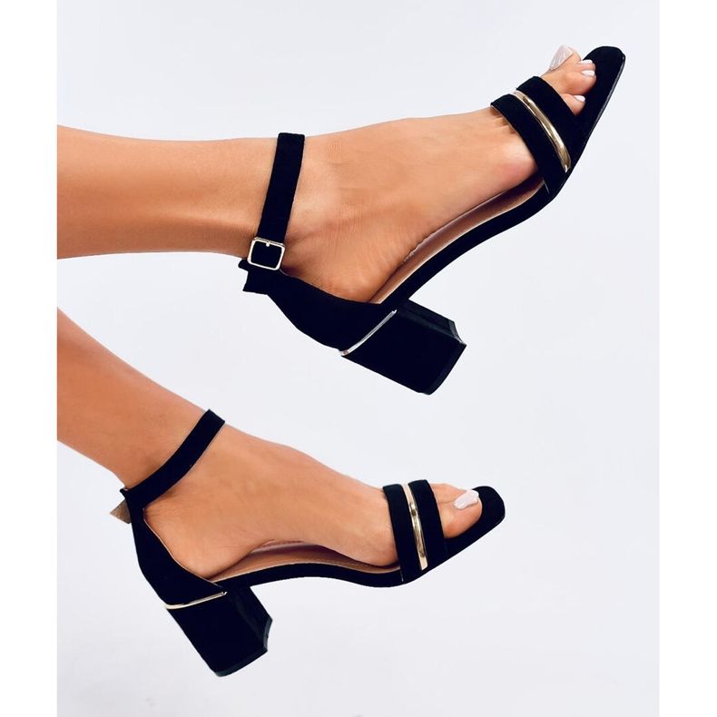 Marroc Black low-heeled sandals 1