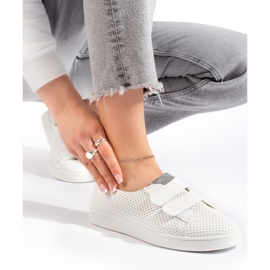 Women's white sneakers with Velcro 2