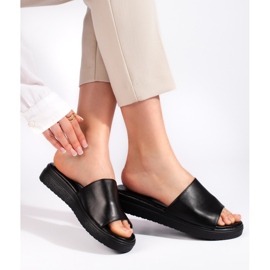 Ladies' black slippers 1