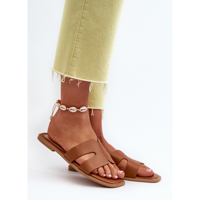 Women's Flat Flip-Flops with Cutouts, Brown, Fiviama 2