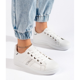 White lace-up sports shoes 2 White lace-up sports shoes 2