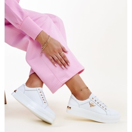 White leather sneakers with a thick Mikka sole 1