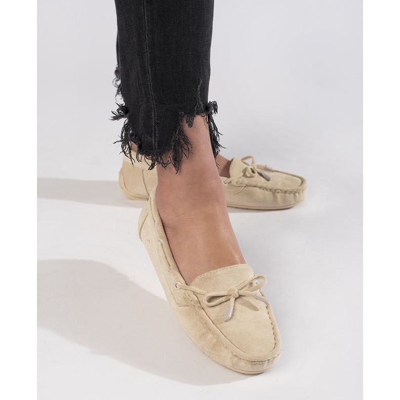 Comfortable women's beige suede moccasins 2 Comfortable women's beige suede moccasins 2