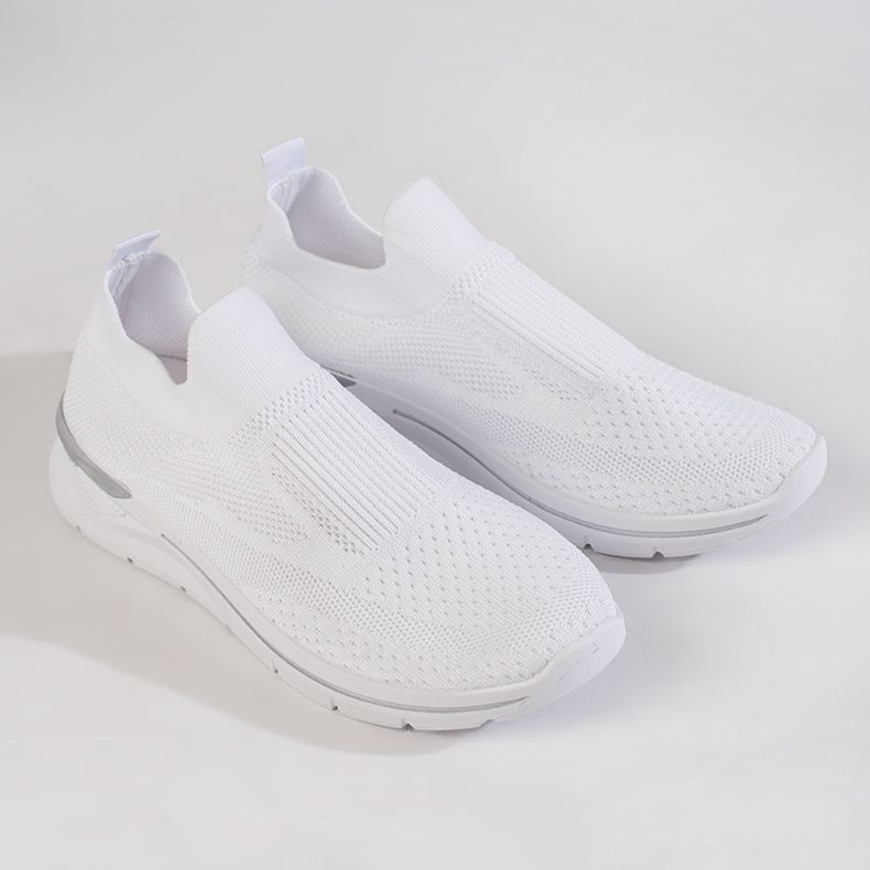 White women's fitness shoes 1 White women's fitness shoes 1