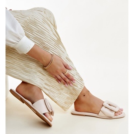 Beige flip-flops with a Ganema buckle 1 Beige flip-flops with a Ganema buckle 1