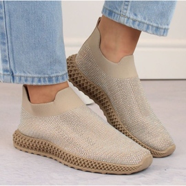 S.Barski Slip-on sports shoes with rhinestones D&amp;A OLI257A, beige 2