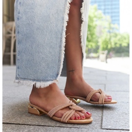 Beige low-heeled flip-flops decorated with Ulma rhinestones 1 Beige low-heeled flip-flops decorated with Ulma rhinestones 1