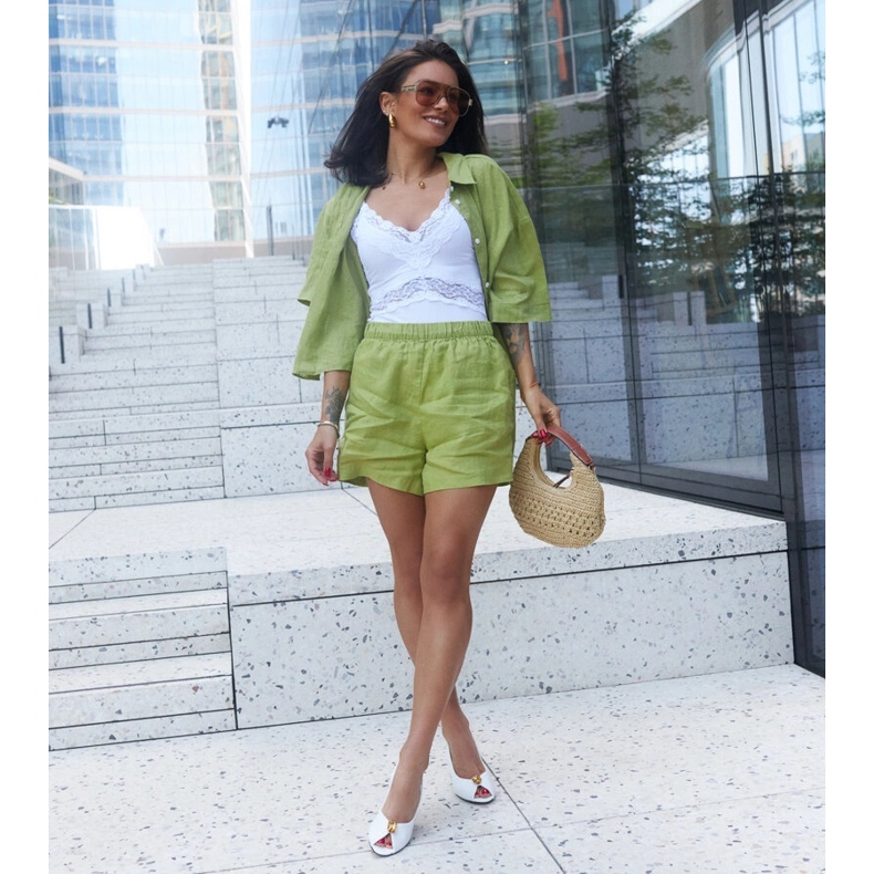 White pumps with Asima leather insole 1