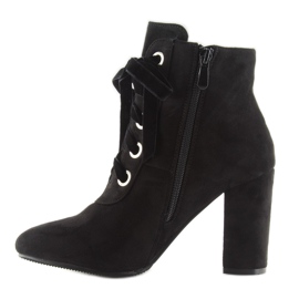 Black black boots with wide heels 2