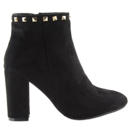 Black high-heeled boots with black studs 1