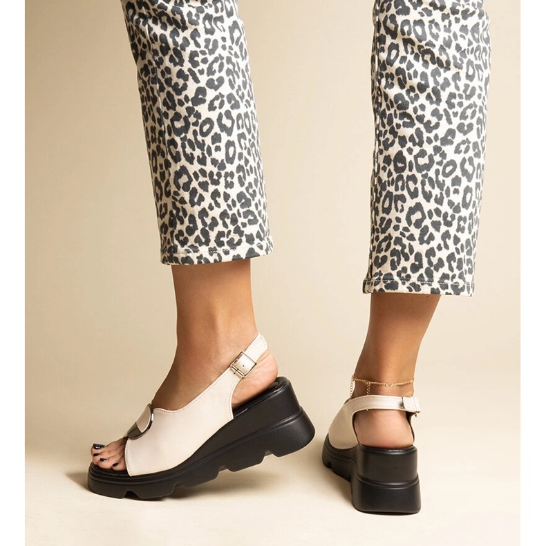 Beige wedge sandals with a Bayley buckle 1