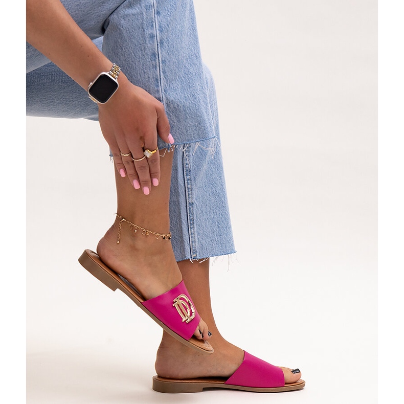 Dark pink flip-flops with a buckle from Almeita 1