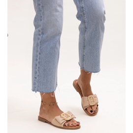 Beige flip-flops with a Limera buckle 1