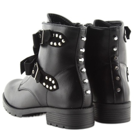 Black workery boots with black studs 1