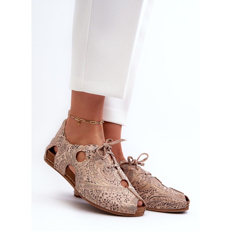 Patterned Women's Shoes With Cutouts Maciejka 06431-02 Beige 2