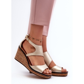 Women's Leather Wedge Sandals Maciejka 06657-25 Gold golden 2