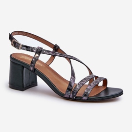 Leather Sandals on a Low Heel Maciejka 06653-09 Dark green 1