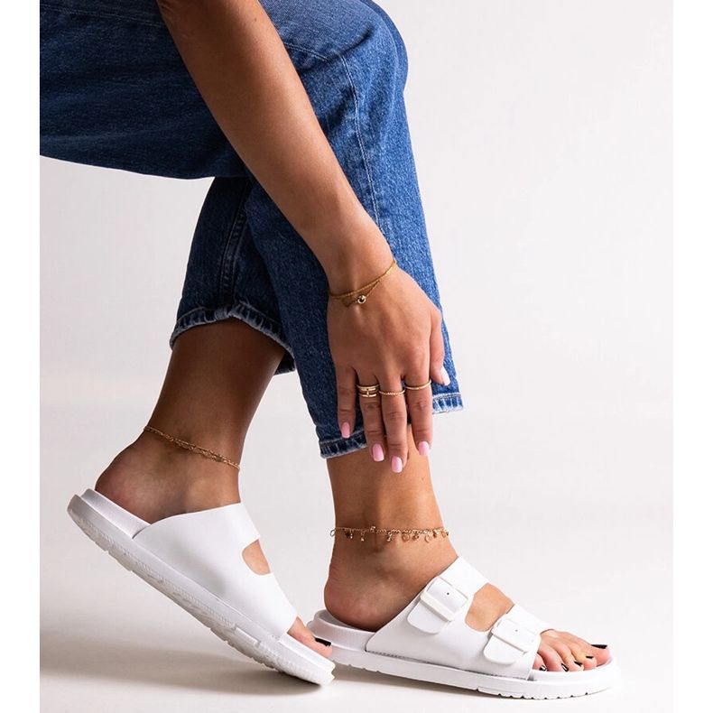 White Big Star NN274A751 flip-flops 1