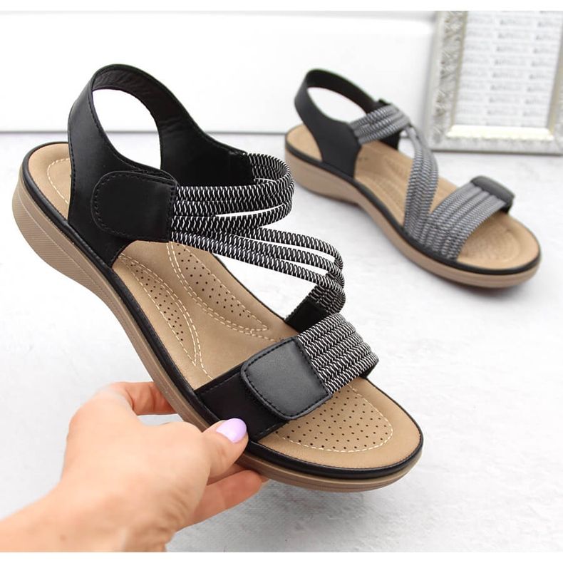 Women's velcro sandals with elastic bands, black Sabatina Y8066-1 1 Women's velcro sandals with elastic bands, black Sabatina Y8066-1 1