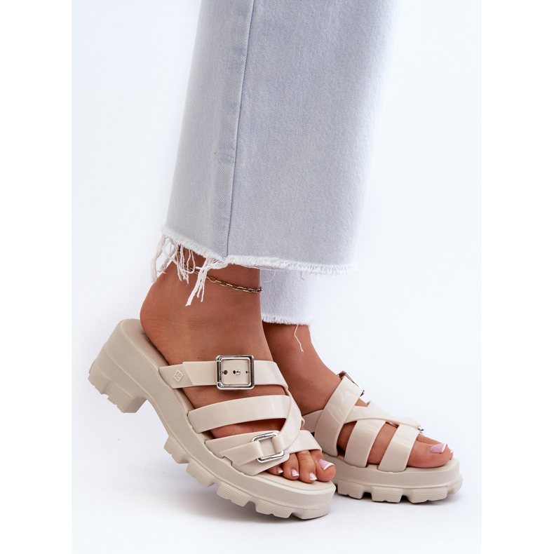 Scented Women's Low-Heel Flip-Flops ZAXY NN285042 Light Beige 2 Scented Women's Low-Heel Flip-Flops ZAXY NN285042 Light Beige 2