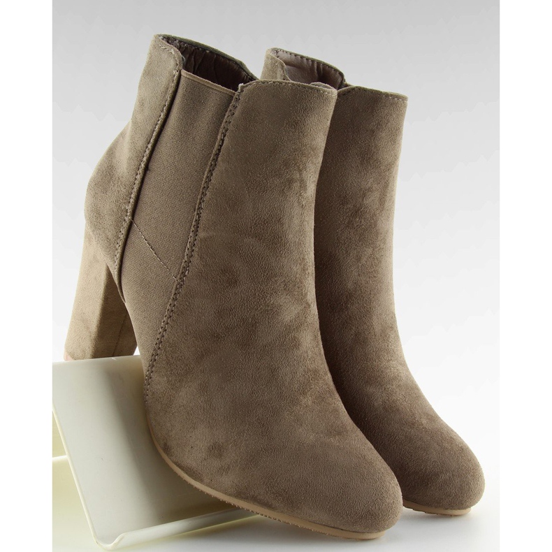 Boots insulated on heels beige khaki 1