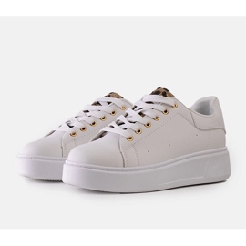 White sneakers with eye-catching Asmait decoration 1