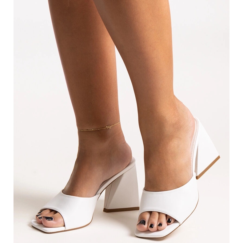 White Mirella high-heeled flip-flops 1