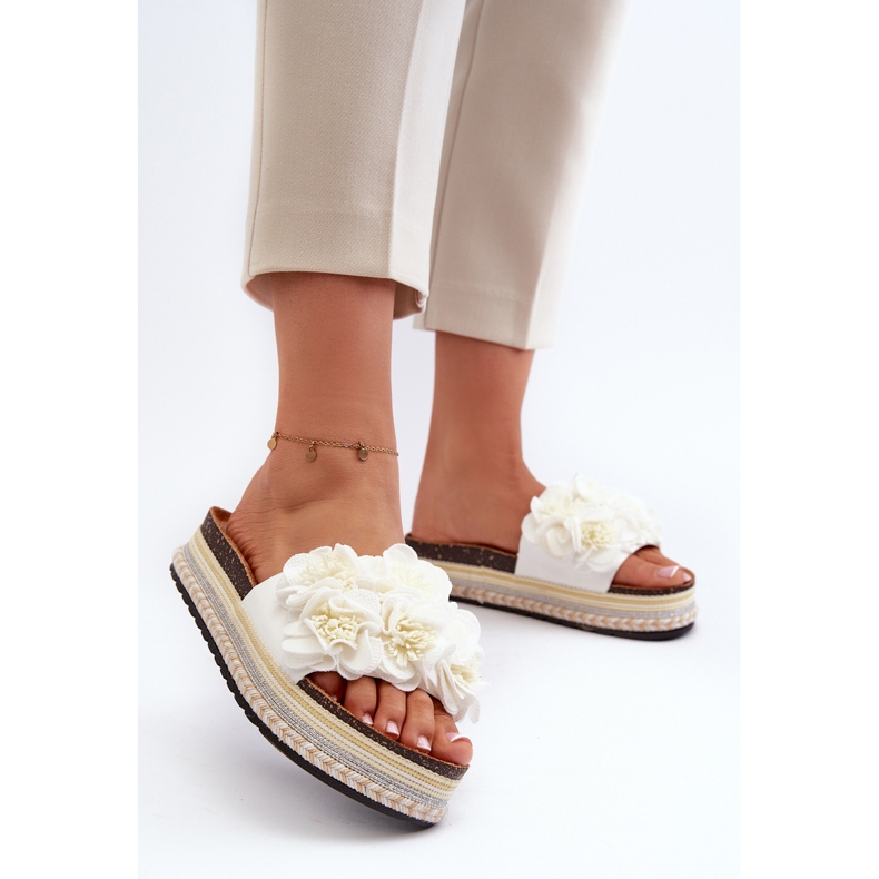 Women's Platform Flip-Flops Decorated with Flowers, White Nodina 2