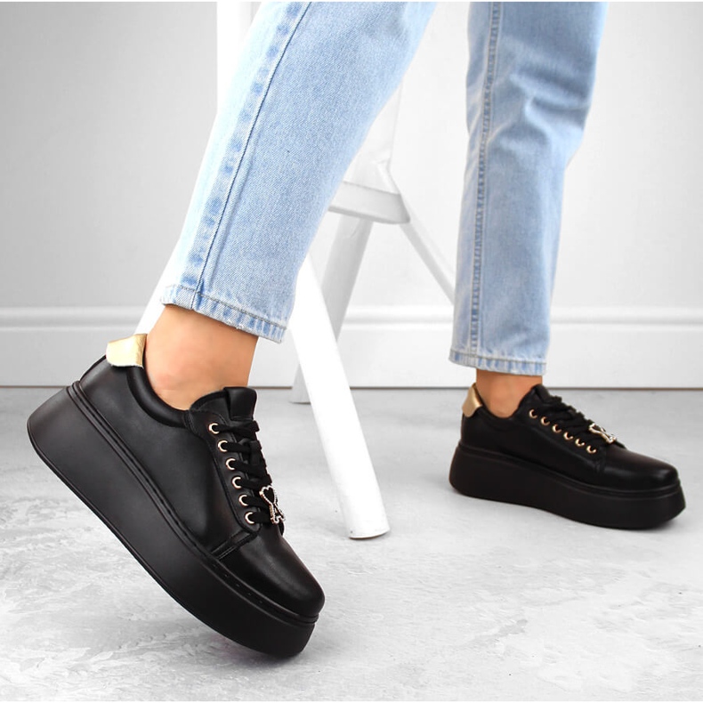 Women's leather shoes on a black platform, Vinceza 66700 2 Women's leather shoes on a black platform, Vinceza 66700 2