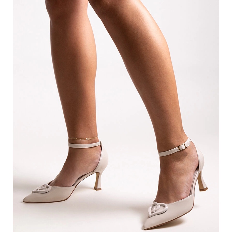 Pumps with a leather insert and a low Wasema stiletto heel beige 1