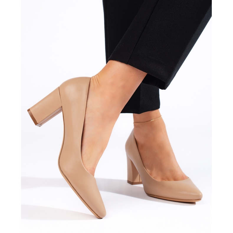 Comfortable beige pumps by Sergio Leone 1 Comfortable beige pumps by Sergio Leone 1