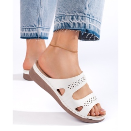 Comfortable white women's flip-flops 1