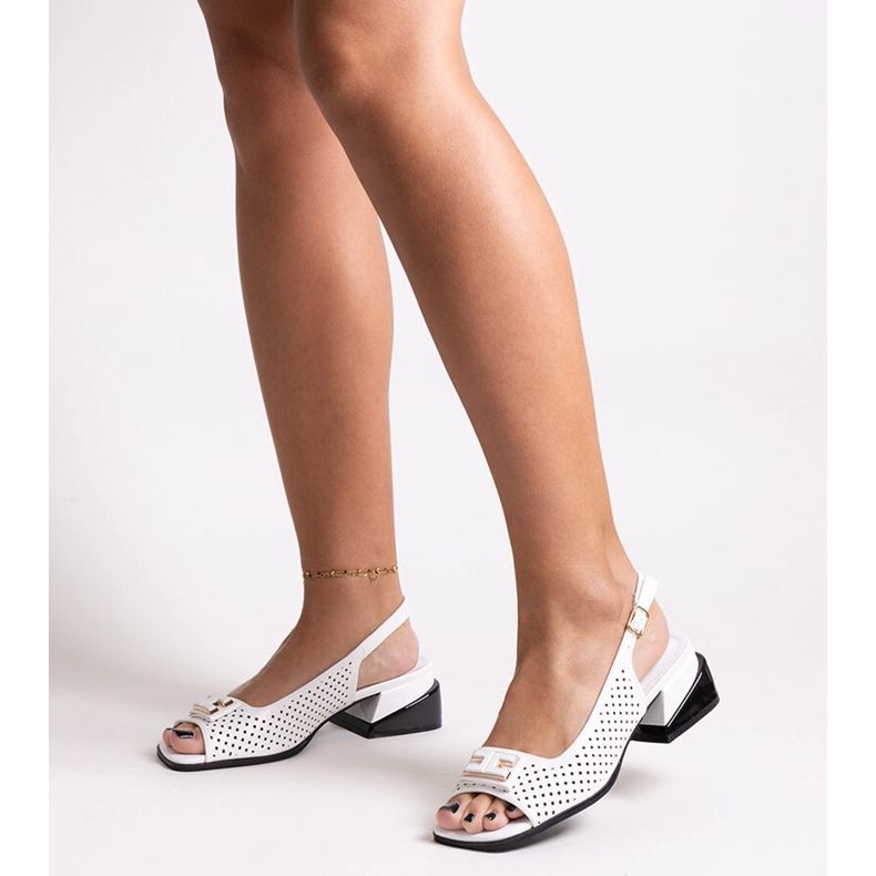 Openwork sandals on a massive Sajida block white 1