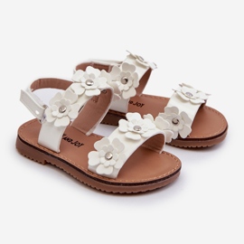 Lacquered Children's Sandals Decorated with Flowers, White Tinette 1 Lacquered Children's Sandals Decorated with Flowers, White Tinette 1