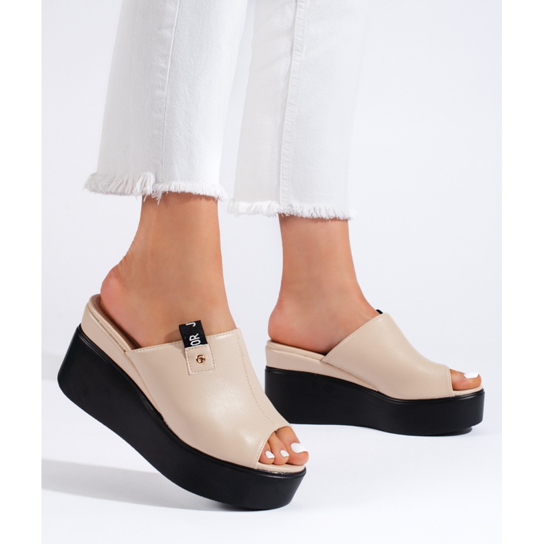 Beige wedge slippers 1